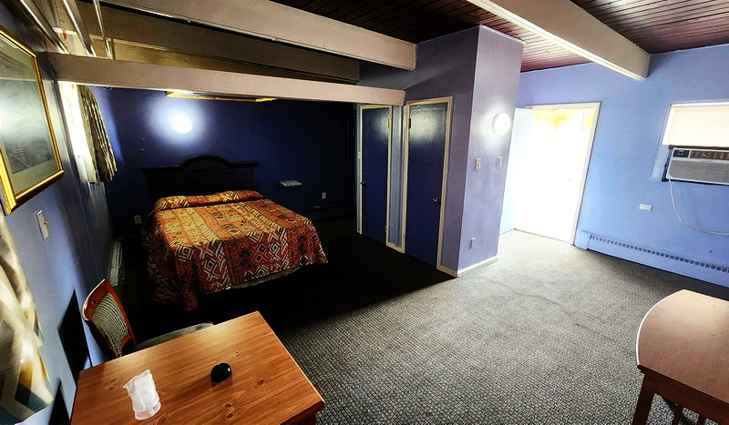 Park Drive Motel - Loopnet Photo
